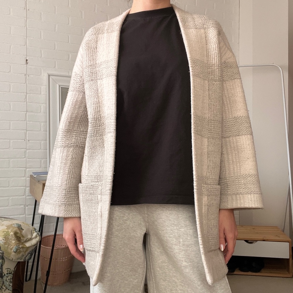 Aritzia Wilfred Cream Cardigan